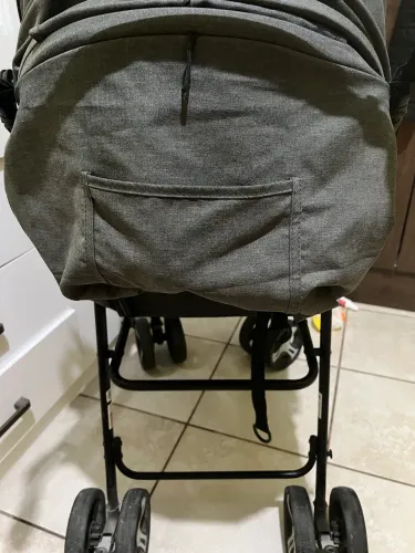 VENDO CARRINHO DE BEBÊ
