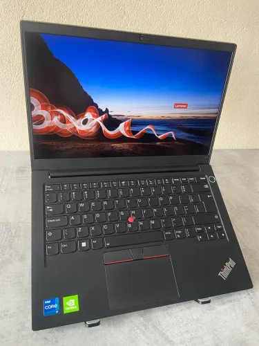 Notebook Lenovo i7 12ª Geração / GeForce MX550 / 16GB RAM / 512GB SSD / Tela 14? FullHD