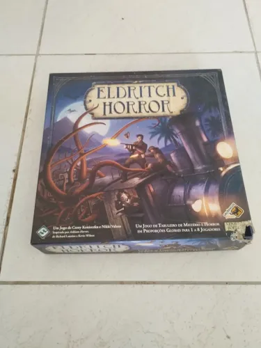 Jogo de tabuleiro Eldrich Horror.