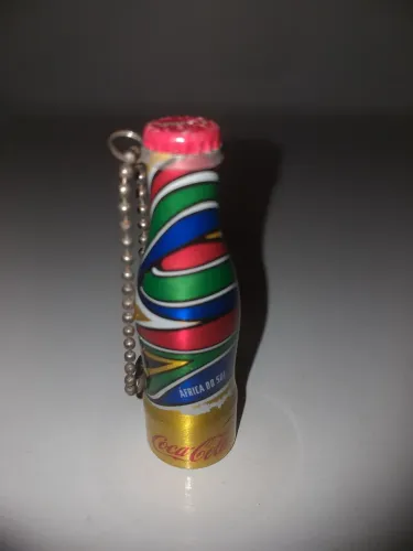 Mini garrafinha colecionável da Coca-Cola do mundial 2014