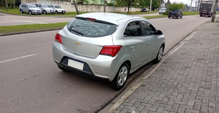 Chevrolet Onix Hatch LT 1.4 8V Flex Mec. 4P 2019