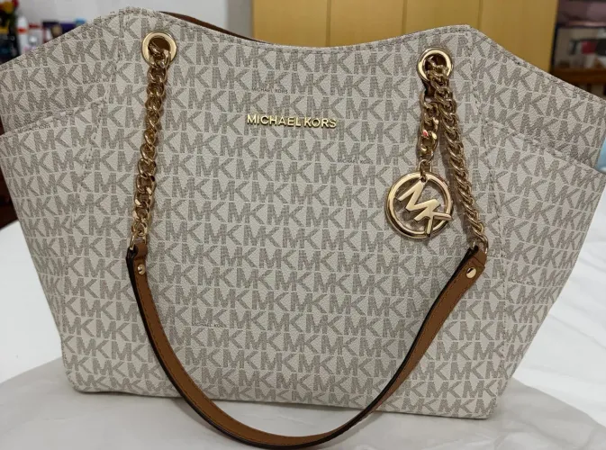 Bolsa Michael kors, NOVA na etiqueta.