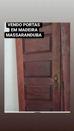 VENDO PORTAS EM MADEIRA MASSARANDUBA