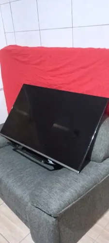 Vendo tv para retirada de peças