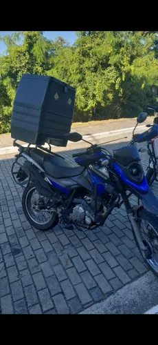 Vendo ferragem e baú para Crosser 