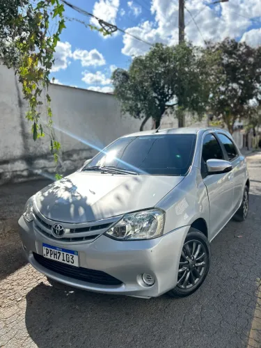 Toyota Etios XLS 1.5 Flex 16V 5P Mec. 2015