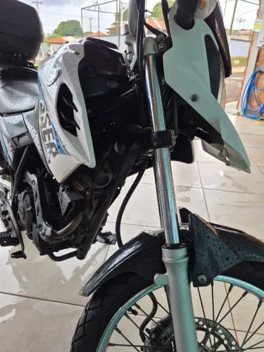 Crosser 150 18/19 branca 46mkm revisada