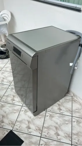 Lava-Louças Samsung 10 Serviços Inox - Estado de Nova (Pouquíssimo Uso)