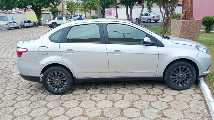 Fiat Grand Siena Essence 1.6 Flex 16V 2014