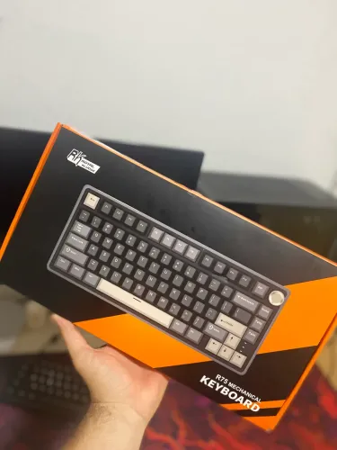 Rk Royal Kludge R75 (NOVO)