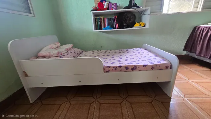 Cama infantil com colchão