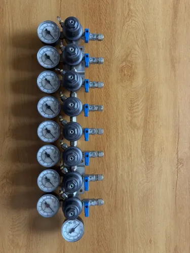 MANIFOLD 8 VIAS