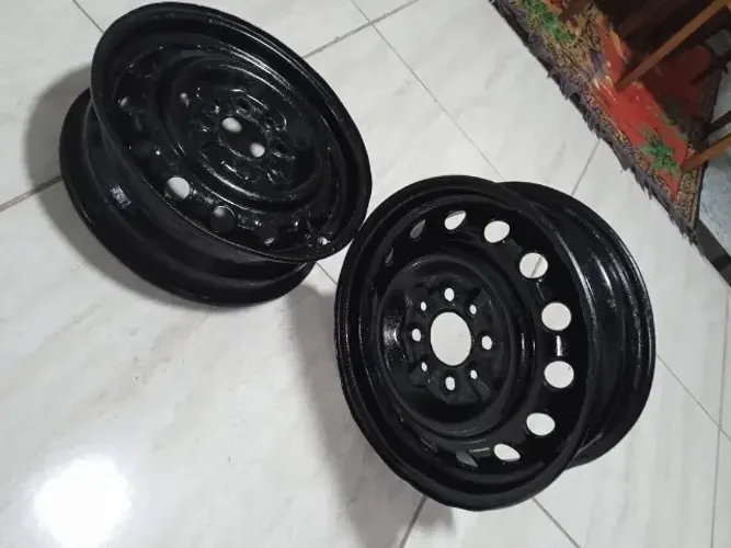 Rodas Originais do Fiat 147 aro 13.