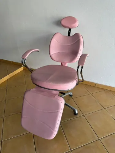 Cadeira Profissional de Maquiadora / Sobrancelhas