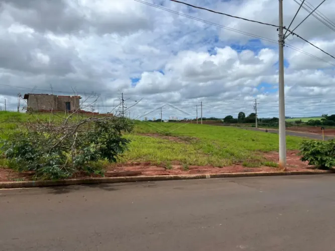 Terreno na avenida principal, ideal para morar, investir e empreender