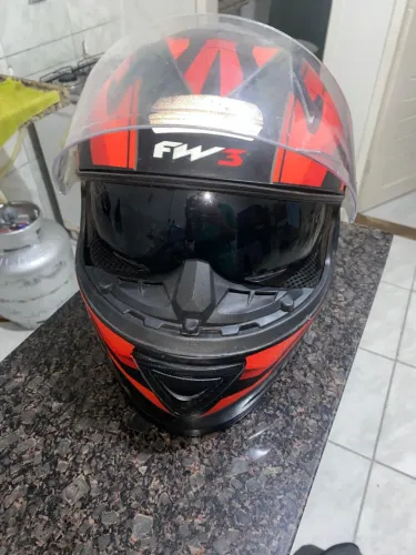 Capacete FW3X GTX R1 Com duas viseiras - Aceito propostas