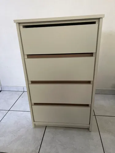 Cômoda em mdf 4 gavetas
