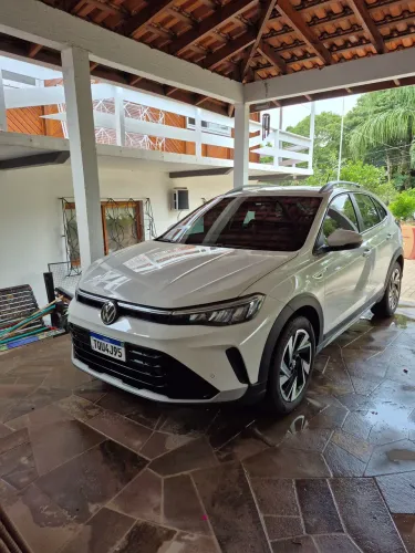 Volkswagen Nivus Highline 1.0 200 TSI Flex AUT 2026 apenas 382 km + IPVA 2026 pago