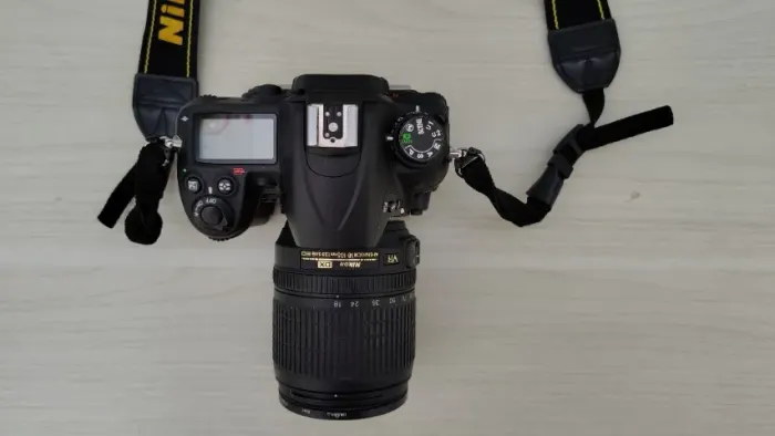 Câmera DSLR Nikon D7000