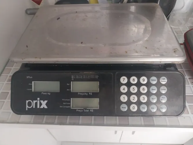 Vendo balança eletrônica marca Prix, funciona na tomada