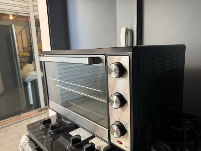 Vendo forno  Forno Elétrico Philco 65 Litros novo