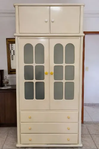 Guarda roupa de criança