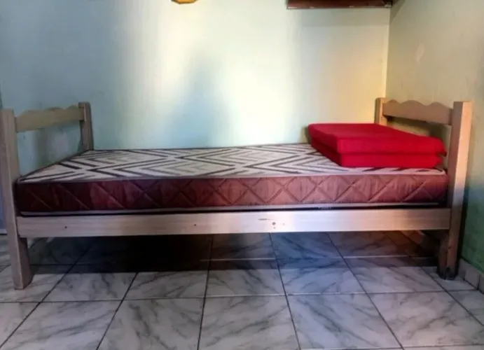 Cama de solteiro coxao novo