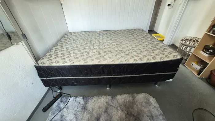 Cama de molas de casal