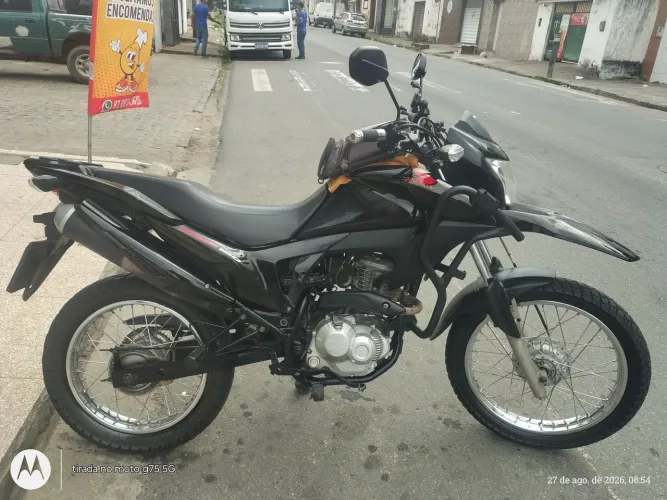 Vendo Bros 2018 conservada e com 52 k rodados