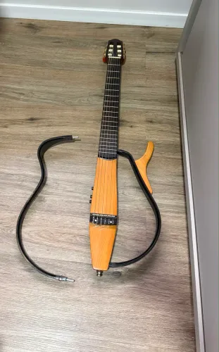 Violão Yamaha e Guitarra Tagima
