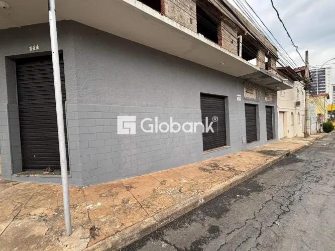 Ponto comercial com 1 banheiro e 80m², no bairro Centro.