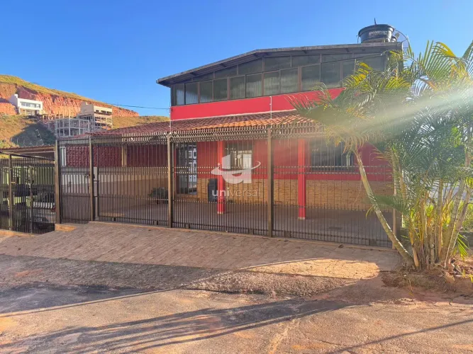 Casa Espaçosa no Quintas