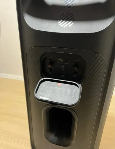 JBL 710 novíssima sem marcas de uso