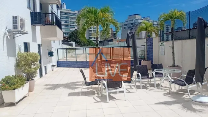 LIVE VENDE: Excelente Apartamento com 3 quartos, suíte, varanda, lazer, 2 vagas por R$ 790