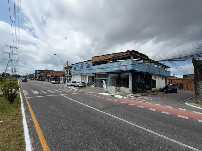 Imóvel para venda possui 670 metros quadrados em Cabanagem - Belém - PA