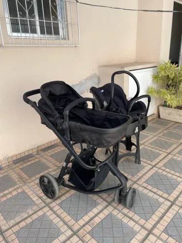 Carrinho Safety 1st 2 em 1 + Bebê Conforto | R$ 650