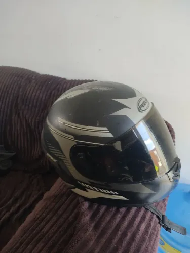 Capacete peels spike