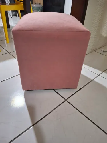 Puff quadrado 40x40 rosa