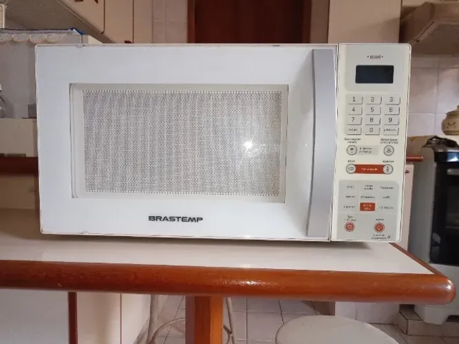 Forno microondas Brastemp 30lts mod.BMS35BBHNA
