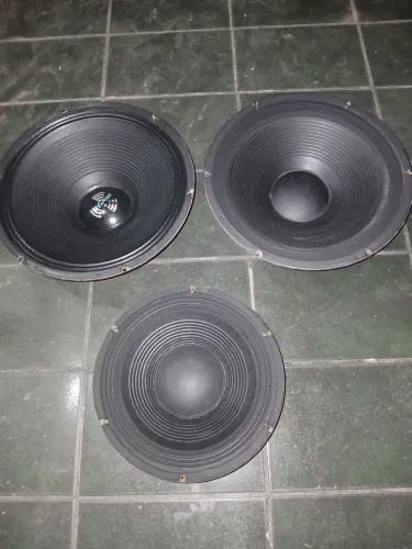 Alto falantes magnum 