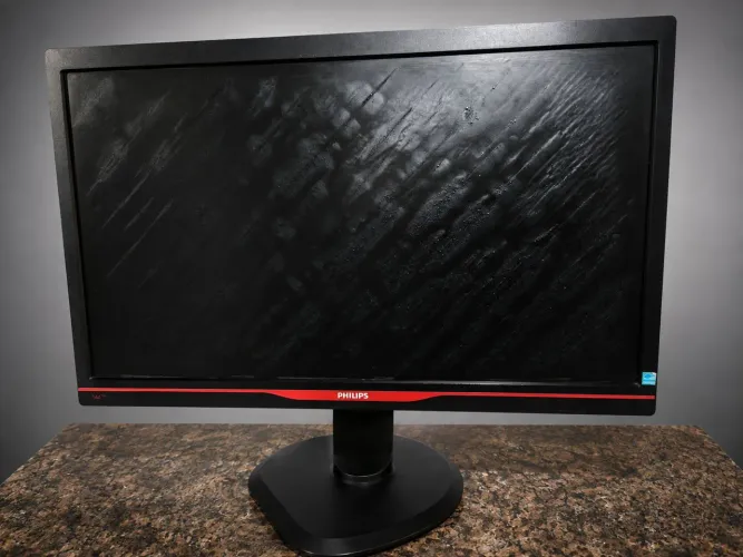 Monitor Philips 144hz 24 polegadas Tela esbranquiçada