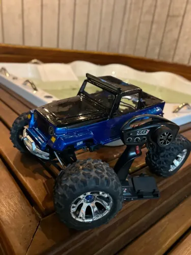 Automodelo Revo 3.3 elétrica 