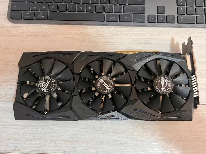 Placa de vídeo GTX 1070 8gb Strix OC - Funcionando 100%