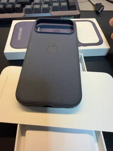 Capa IPhone 17 pro Max ORIGINAL