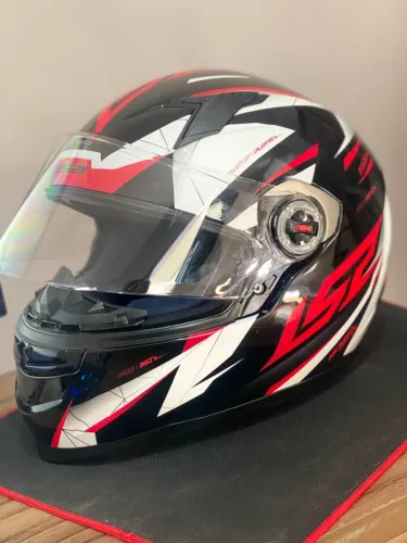 Capacete Draze FF358 LS2 Preto e Vermelho - OPORTUNIDADE!