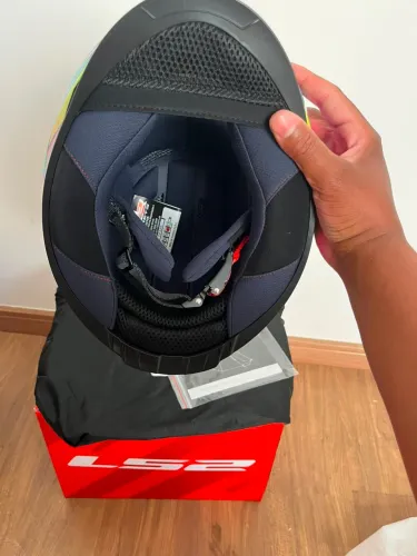 Capacete LS2 novo na caixa