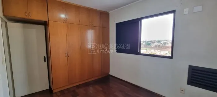 Venda de Apartamentos / Padrão na cidade de Araraquara