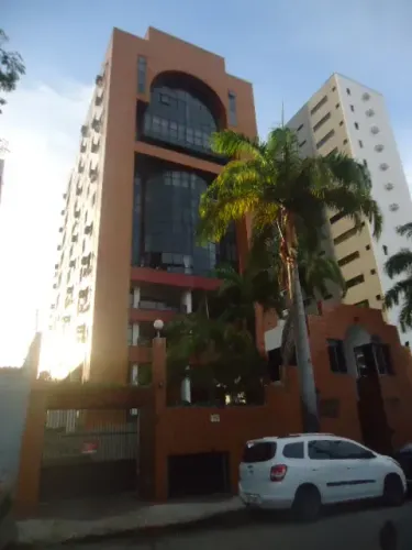 ED. DRAGÃO DO MAR, 128m², 03 qtos (01 suíte), varanda, ampla cozinha, área de serviço, DCE