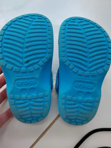 Crocs azul C8/C9 original