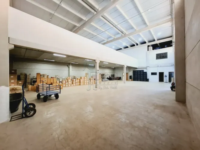 Galpão comercial de 752m² com elevador para locação - Sítio São Bento 2
